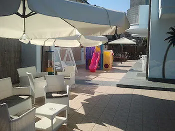 Hotel apartamentowy Blumarine Giulianova